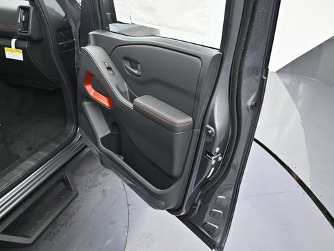 New 2026 Nissan Frontier PRO-4X w/ Pro-4x Convenience Package image 7