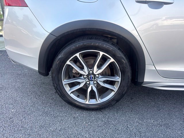 Used 2016 Volvo V60 T5 Cross Country Platinum AWD/4WD image 9