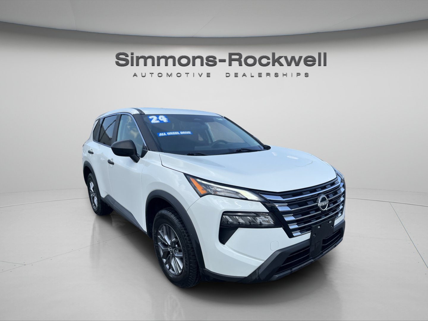 Used 2024 Nissan Rogue S AWD/4WD image 7