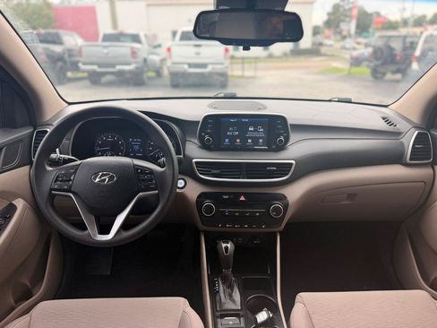 Used 2019 Hyundai Tucson Value FWD image 17