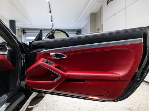 Used 2018 Porsche 911 Carrera image 34