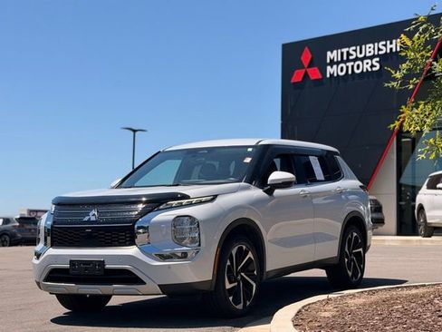 Used 2024 Mitsubishi Outlander SE AWD/4WD image 8