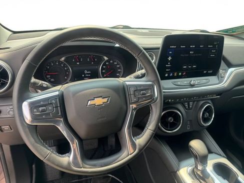 Used 2023 Chevrolet Blazer LT AWD/4WD image 12