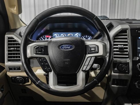 Used 2017 Ford F250 Lariat w/ Chrome Package image 15