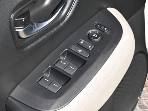 New 2027 Honda HR-V LX image 16