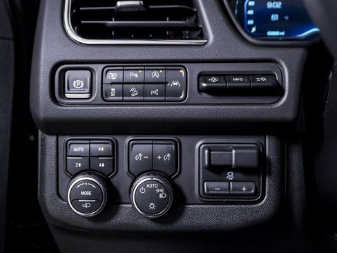 Used 2023 Chevrolet Tahoe High Country w/ Advanced Technology Package image 23