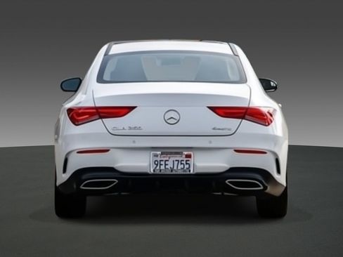 Used 2023 Mercedes-Benz CLA 250 4MATIC image 3