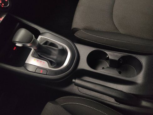 Used 2022 Kia Forte LXS FWD image 26