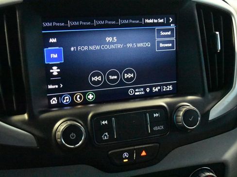 Used 2024 GMC Terrain SLT image 12