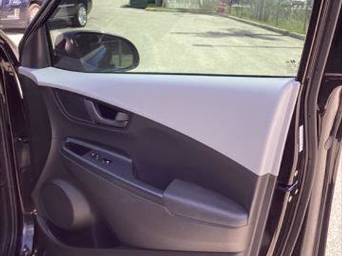 Used 2019 Hyundai Kona SEL FWD image 19