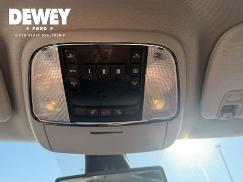 Used 2011 Jeep Grand Cherokee Overland AWD/4WD image 17