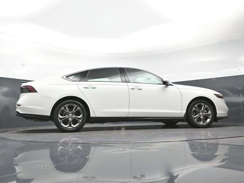 Used 2023 Honda Accord EX image 27