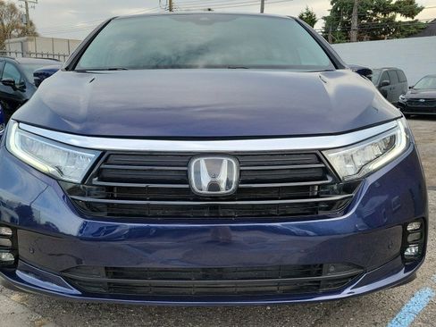 Used 2024 Honda Odyssey Elite image 3