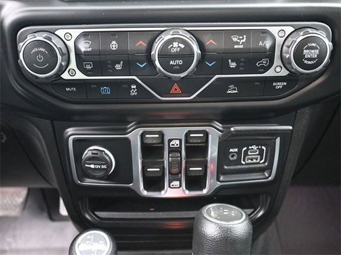 Used 2023 Jeep Wrangler Unlimited w/ Sun & Screen Package image 14