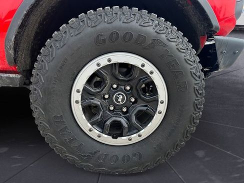 Used 2022 Ford Bronco Badlands AWD/4WD image 9