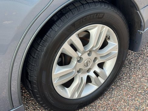 Used 2010 Nissan Altima 2.5 SL w/ SL Pkg image 9