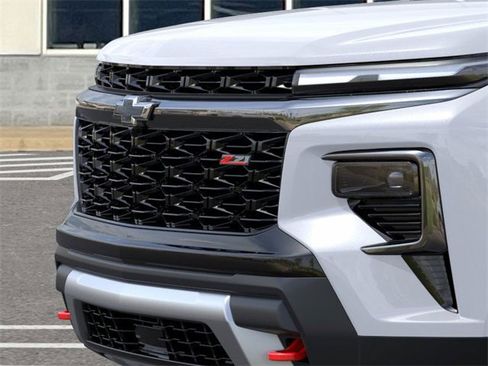 New 2026 Chevrolet Traverse Z71 image 13