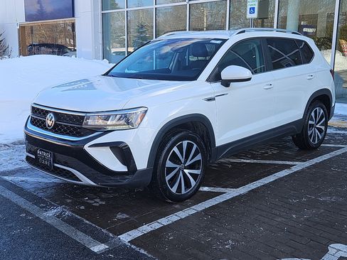 Used 2022 Volkswagen Taos SE w/ IQ.Drive SE Package image 22