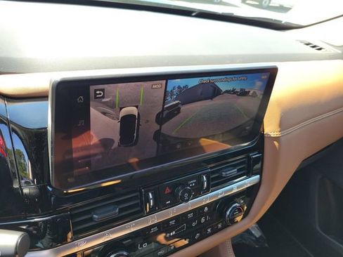 New 2026 Nissan Pathfinder Platinum FWD image 15
