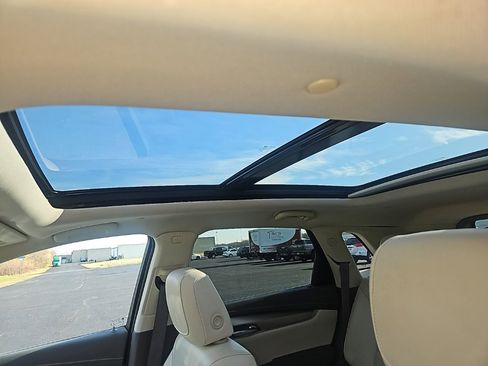 Used 2021 Cadillac XT5 Premium Luxury w/ LPO, Floor Liner Package image 20