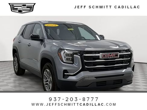 Used 2025 GMC Terrain Elevation w/ Technology Package II AWD/4WD image 1