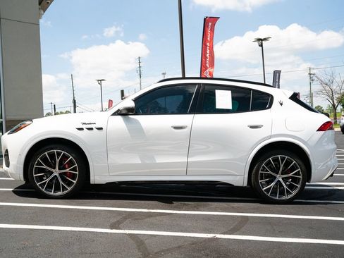 Used 2023 Maserati Grecale Modena AWD/4WD image 23