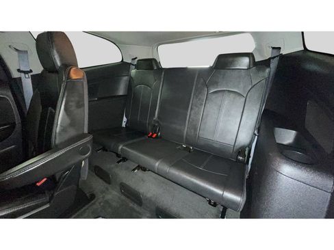 Used 2015 Chevrolet Traverse LT FWD image 17