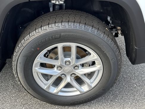 New 2025 Jeep Grand Cherokee Laredo X image 21