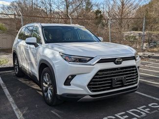 Used 2024 Toyota Grand Highlander Limited video 3
