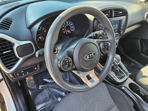 Used 2020 Kia Soul S FWD image 20