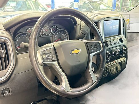 Used 2021 Chevrolet Silverado 1500 LT AWD/4WD image 11