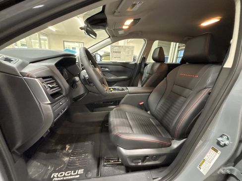 New 2026 Nissan Rogue SV image 18