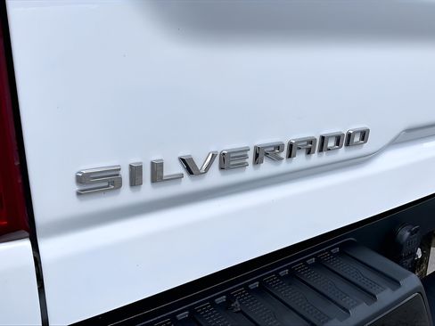 Used 2024 Chevrolet Silverado 2500 Custom w/ Custom Convenience Package AWD/4WD image 27