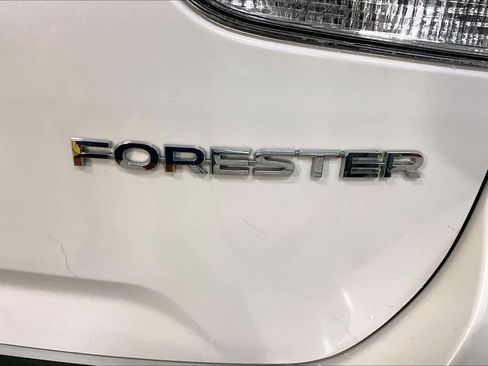 Used 2020 Subaru Forester Limited AWD/4WD image 10