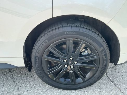 Used 2022 Ford Edge ST-Line AWD/4WD image 11
