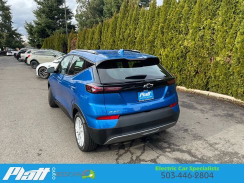 Used 2023 Chevrolet Bolt EUV LT image 7