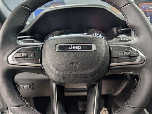 Used 2024 Jeep Compass Latitude w/ Sun and Sound Group image 19