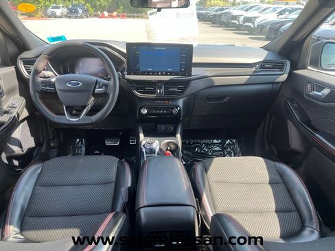 Used 2023 Ford Escape ST-Line w/ Tech Pack #1 AWD/4WD image 17