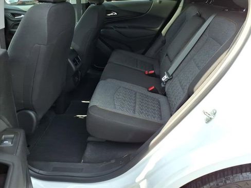 Used 2023 Chevrolet Equinox LT AWD/4WD image 13