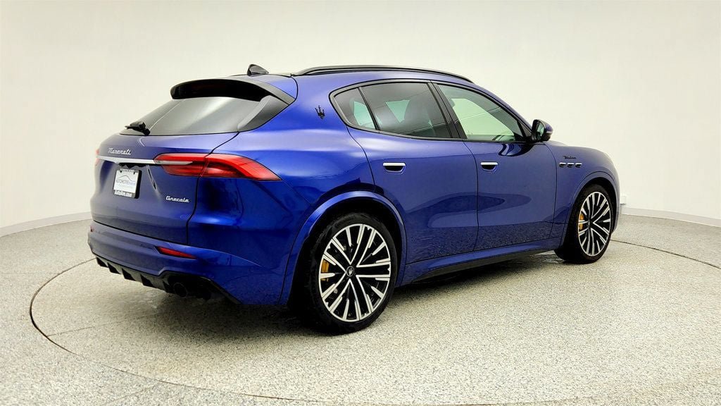 Used 2023 Maserati Grecale Modena AWD/4WD image 5