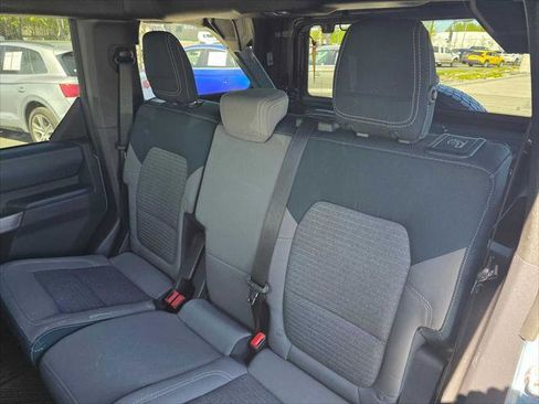 Used 2022 Ford Bronco Outer Banks AWD/4WD image 17