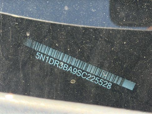 Used 2025 Nissan Pathfinder SV FWD image 2