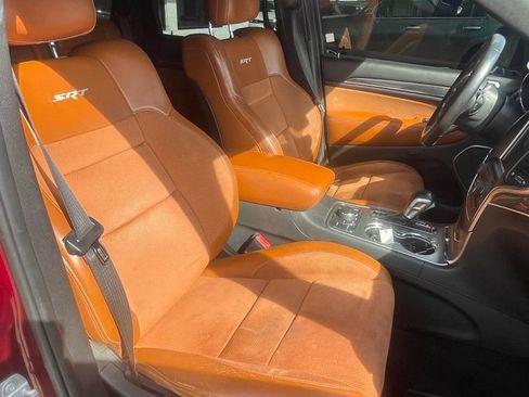 Used 2017 Jeep Grand Cherokee SRT image 9