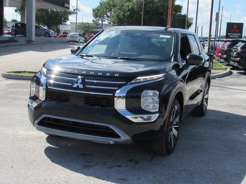 New 2025 Mitsubishi Outlander SE FWD image 6