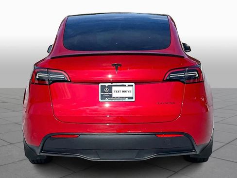 Used 2021 Tesla Model Y Long Range image 4