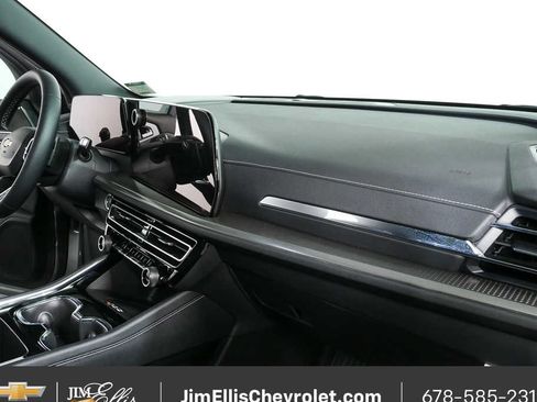 New 2026 Chevrolet Traverse LT w/ Driver Confidence Package FWD image 22