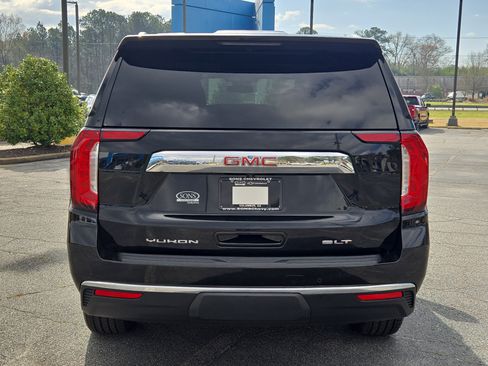 Used 2023 GMC Yukon SLT image 10