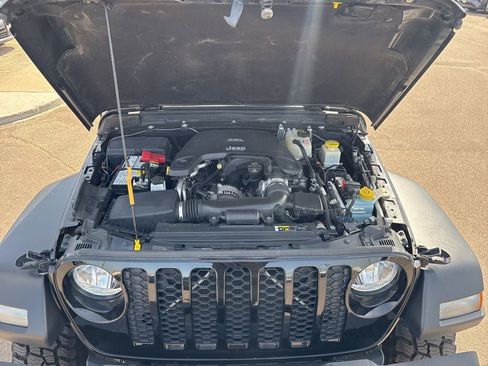 Used 2020 Jeep Gladiator Sport w/ Quick Order Package 24S AWD/4WD image 40