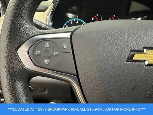 Used 2023 Chevrolet Traverse LS FWD image 12