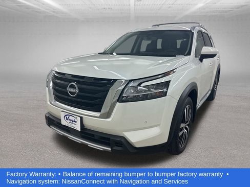 Used 2024 Nissan Pathfinder Platinum image 7